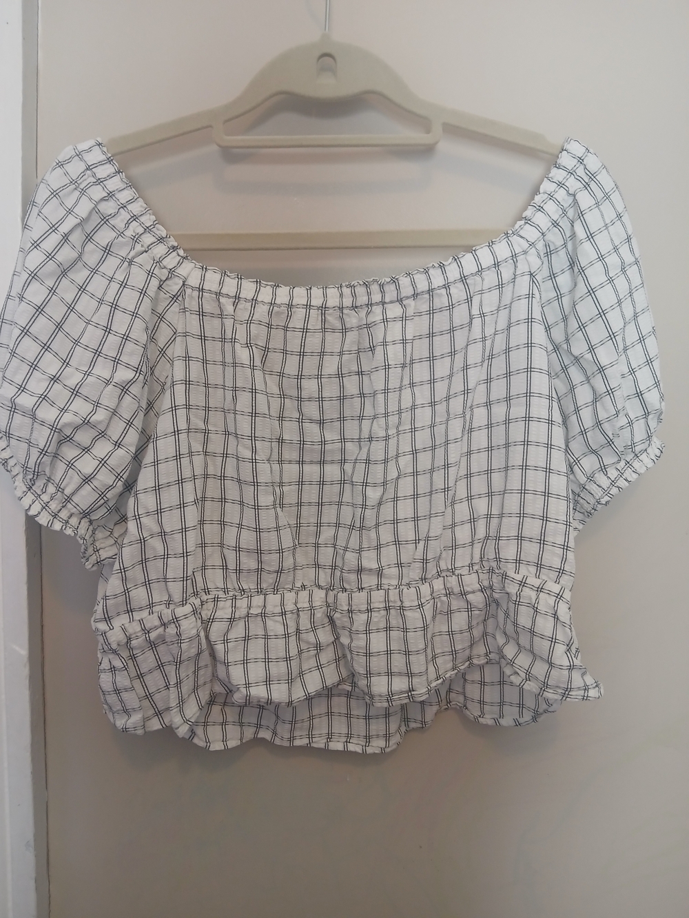 Uniqlo C White Grid Off-Shoulder Ruffle Hem Top